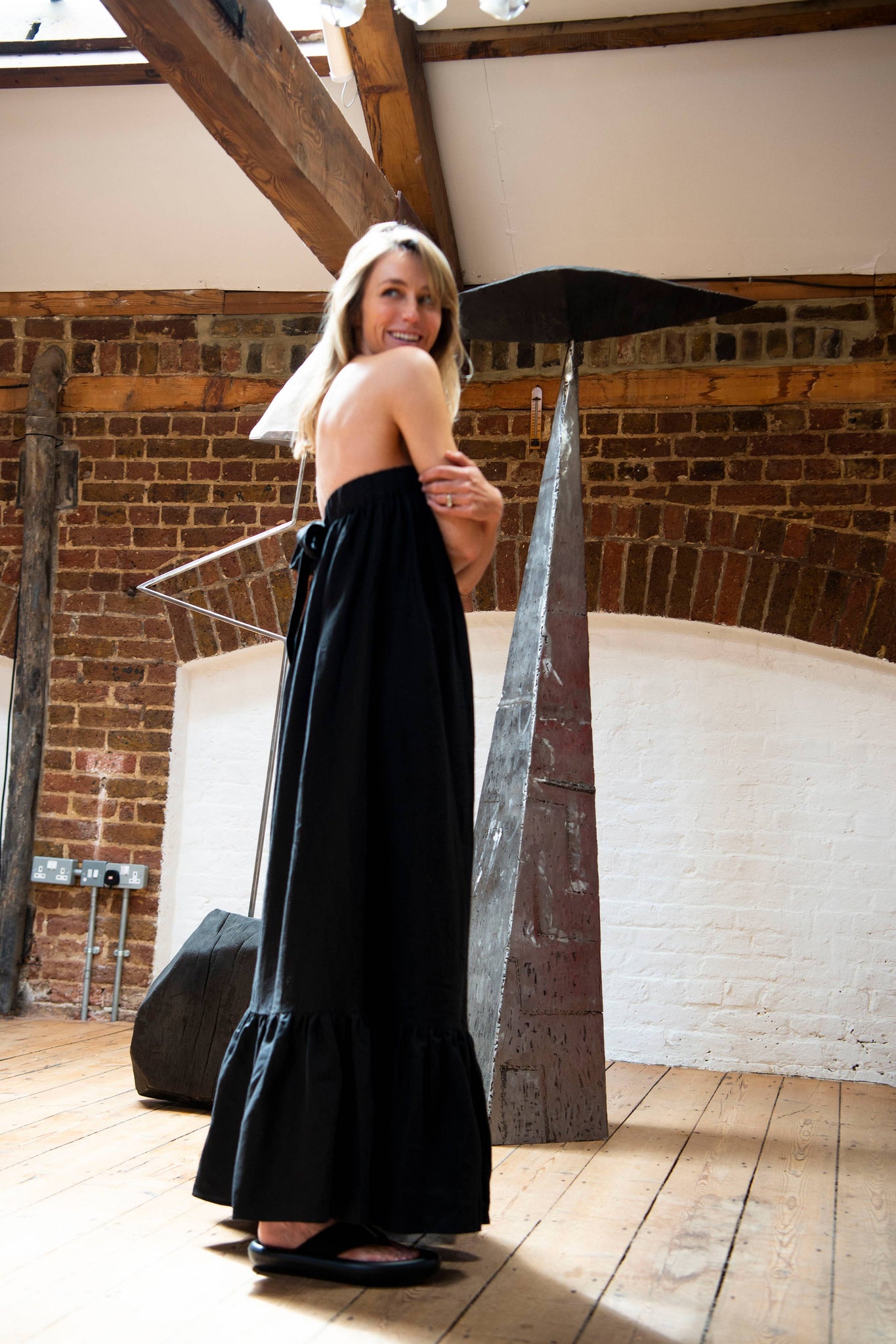 Hera Black Linen Strapless Dress – Hesper Fox